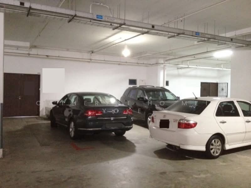 Vertex, 33 Ubi Avenue 3, 2,368 sqft, Light Industrial (B1) For Rent, by Catherine Ho Mei Yoke, 18706084 - Carpark infront unit easy loading - CommercialGuru.com.sg