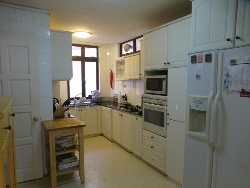 The Balmoral, 18 Balmoral Park, 4 Bedrooms, 3,310 sqft, Condominium For Rent, by Rebecca Lee, 18723296 - New kitchen with dishwasher and air-conditioner, Helper s room with own bath and yard - PropertyGuru.com.sg