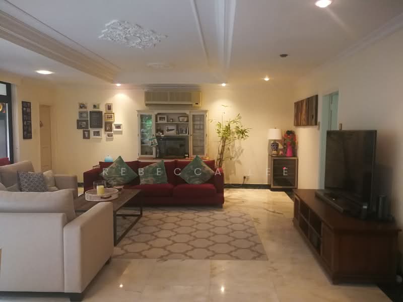 The Balmoral, 18 Balmoral Park, 4 Bedrooms, 3,310 sqft, Condominium For Rent, by Rebecca Lee, 18723296 - Spacious living room next to patio fits big pieces of furniture - PropertyGuru.com.sg
