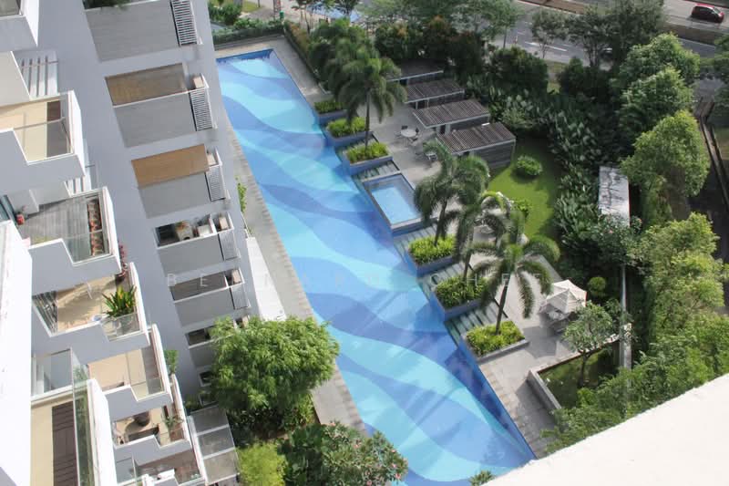 Viz at Holland, 221 Queensway, 2 Bedrooms, 818 sqft, Condominium For Rent, by Bernard Chee, 18728015 - Nice Lap Pool - PropertyGuru.com.sg