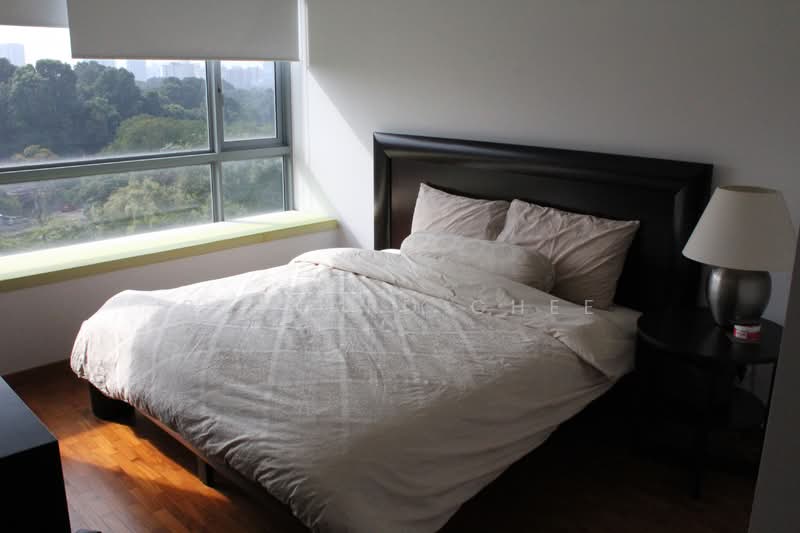 Viz at Holland, 221 Queensway, 2 Bedrooms, 818 sqft, Condominium For Rent, by Bernard Chee, 18728015 - Very spacious MBR - PropertyGuru.com.sg