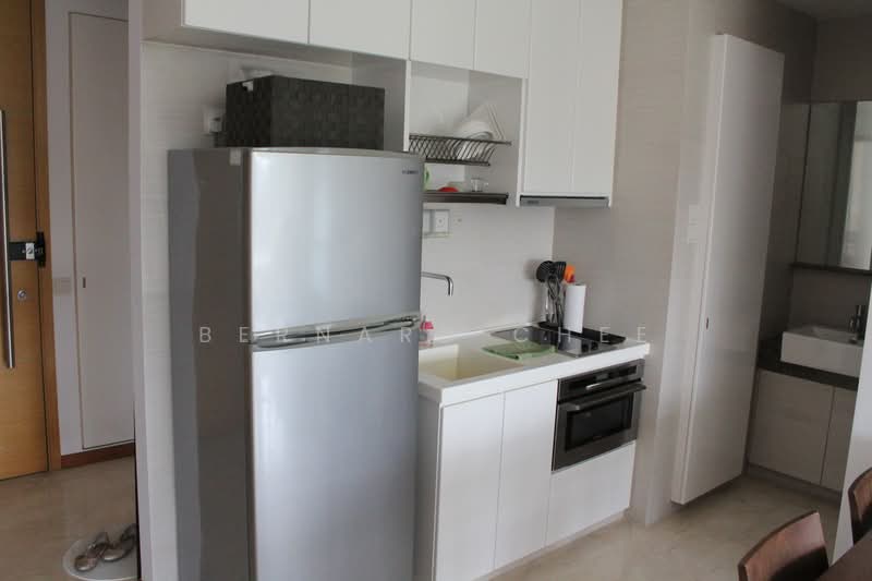 Viz at Holland, 221 Queensway, 2 Bedrooms, 818 sqft, Condominium For Rent, by Bernard Chee, 18728015 - Open Kitchen - PropertyGuru.com.sg