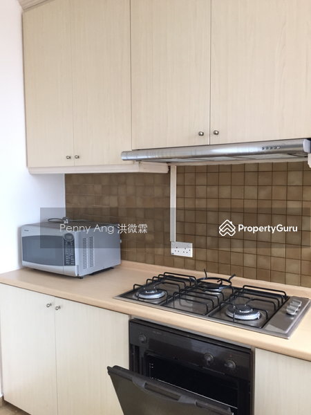 Spacious Kitchen 