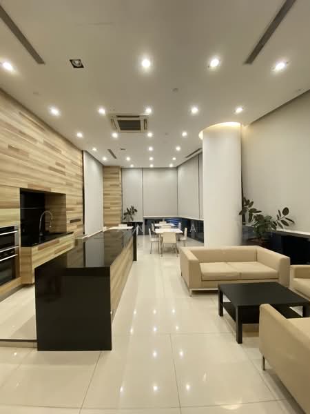 Marina Bay Residences, 18 Marina Boulevard, 2 Bedrooms, 1,130 sqft, Condominium For Rent, by Kian Law, 18743235 - PropertyGuru.com.sg