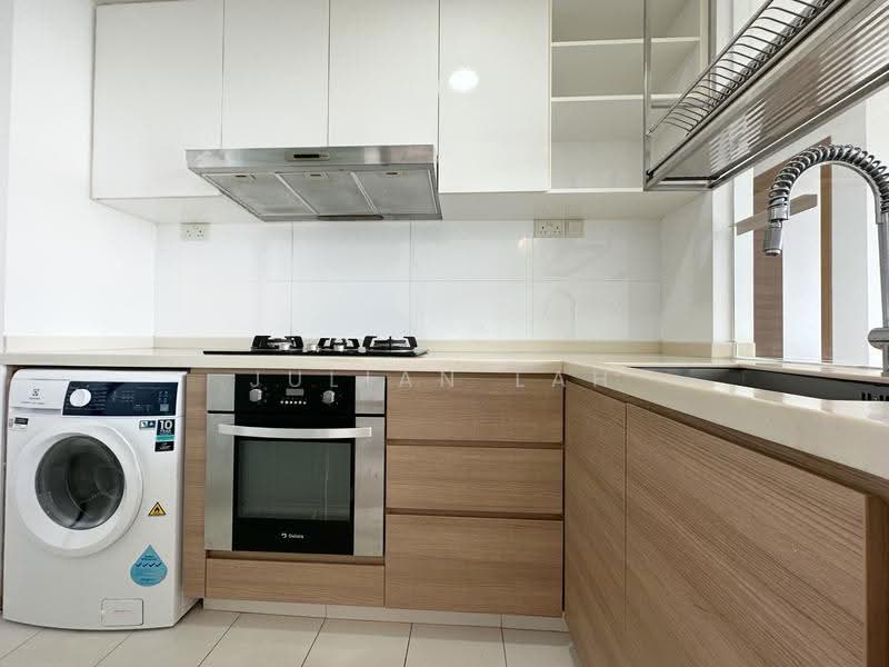 Seastrand, 1 Pasir Ris Link, Pasir Ris / Tampines, 3 Bedrooms, 1,109 sqft, Condominium For Rent, by Julian Lah, 18753458 - Kitchen - PropertyGuru.com.sg