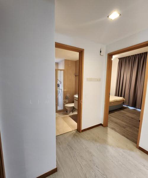 The Lakeshore, 31 Jurong West Street 41, Boon Lay / Jurong / Tuas, 3 Bedrooms, 1,141 sqft, Condominium For Rent, by Darren Lim, 18760078 - PropertyGuru.com.sg