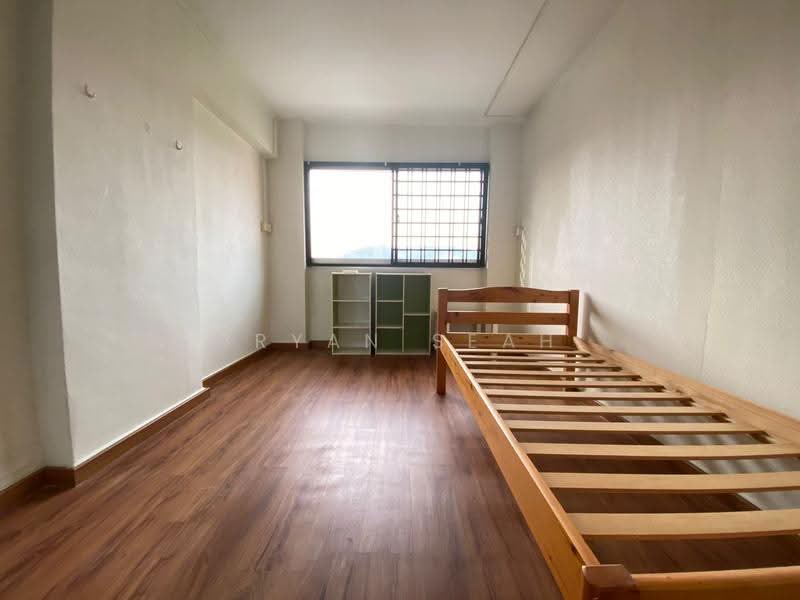 9 Toh Yi Drive, 9 Toh Yi Drive, Clementi Park / Upper Bukit Timah, 3 Bedrooms, 1,313 sqft, HDB Flat For Rent, by Bryan Seah Seng Ping, 18762693 - Bedroom - PropertyGuru.com.sg