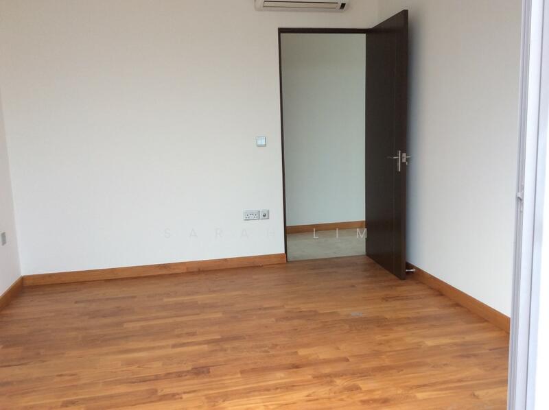 Lower level bedroom ( will make built-in wardrobe)