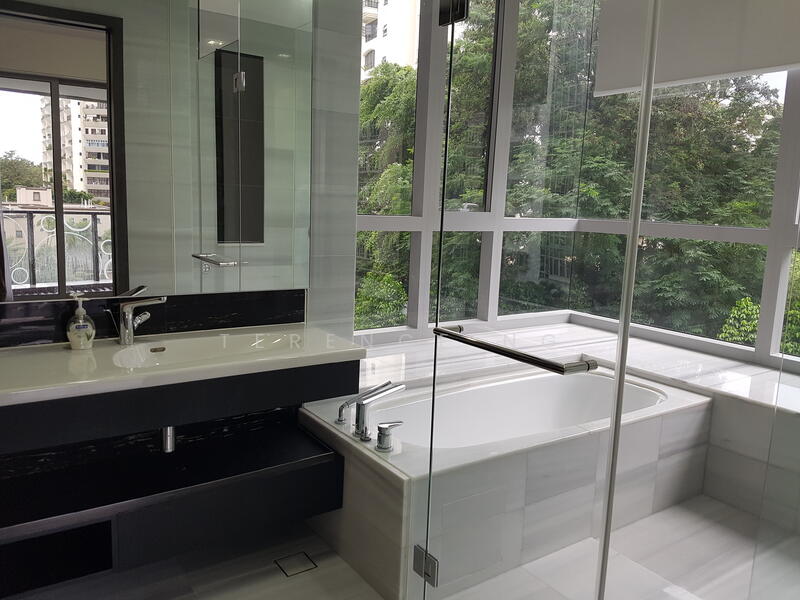 Master Bathroom with Tub