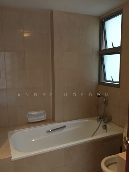 Aspen Heights, 261 River Valley Road, 3 Bedrooms, 1,324 sqft, Condominium For Rent, by Andre Hoeden, 18800139 - PropertyGuru.com.sg