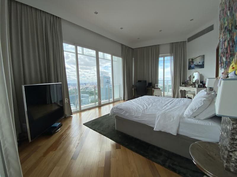 Saint Thomas Suites, 31 St. Thomas Walk, 6 Bedrooms, 7,686 sqft, Condominium For Rent, by Rachel Tan, 18812291 - Spacious master with 3 views! - PropertyGuru.com.sg