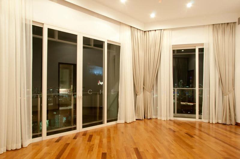 Saint Thomas Suites, 31 St. Thomas Walk, 6 Bedrooms, 7,686 sqft, Condominium For Rent, by Rachel Tan, 18812291 - Master bedroom with 270 deg view - PropertyGuru.com.sg
