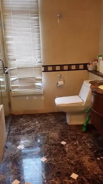 Scotts 28, 28 Scotts Road, 4 Bedrooms, 2,034 sqft, Condominium For Rent, by Ann Teo, 18813216 - master bathroom - PropertyGuru.com.sg