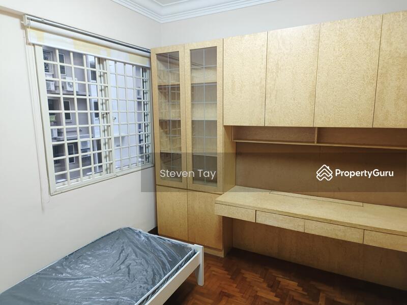 For Rent - Castle Green