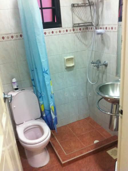 Bayville Condo, 42 South Buona Vista Road, 3 Bedrooms, 1,195 sqft, Condominium For Rent, by Ron Quek 郭伟洋, 18824317 - Common Bath - PropertyGuru.com.sg