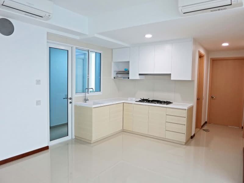 Waterview, 91 Tampines Avenue 1, 2 Bedrooms, 936 sqft, Condominium For Rent, by John Koh, 18839579 - Open Kitchen - PropertyGuru.com.sg