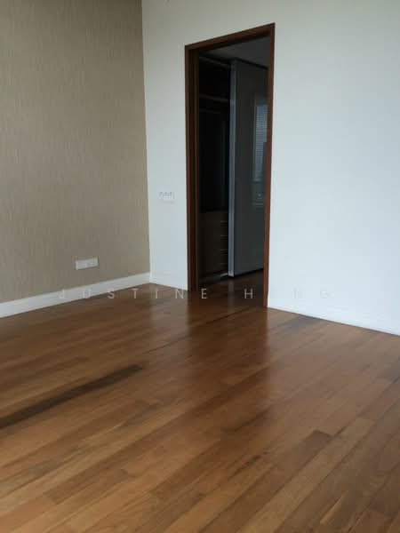 Orchard View, 29 Angullia Park, 4 Bedrooms, 2,530 sqft, Condominium For Rent, by Justine Heng, 18872989 - Master bedroom with walk-in wardrobe - PropertyGuru.com.sg