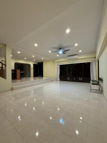 Semi-D at Tamarind Road, Tamarind Road, 5 Bedrooms, 3,500 sqft, Semi-Detached House For Rent, by Maggie Sim, 18910122 - PropertyGuru.com.sg