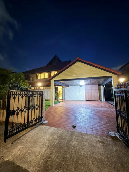 Semi-D at Tamarind Road, Tamarind Road, 5 Bedrooms, 3,500 sqft, Semi-Detached House For Rent, by Maggie Sim, 18910122 - PropertyGuru.com.sg