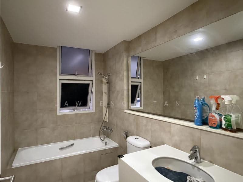 Nuovo, 21 Ang Mo Kio Avenue 9, Ang Mo Kio / Bishan / Thomson, 3 Bedrooms, 1,281 sqft, Condominium For Rent, by Lawrence Tan, 18910661 - Master Bedroom attach Bathroom - PropertyGuru.com.sg