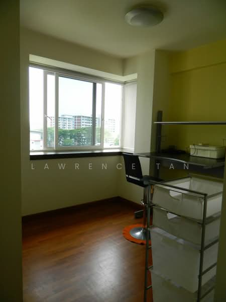 Nuovo, 21 Ang Mo Kio Avenue 9, 3 Bedrooms, 1,281 sqft, Condominium For Rent, by Lawrence Tan, 18910661 - Bedroom 2 - PropertyGuru.com.sg
