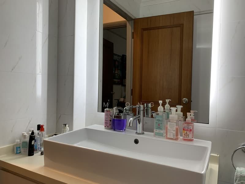 3-Semi D ( 5+1+Pool+Alfresco Dining +Gdn) @ D10, Sixth Crescent, 5 Bedrooms, 4,000 sqft, Semi-Detached House For Rent, by Kim Ong, 18927096 - Guest bathroom - PropertyGuru.com.sg