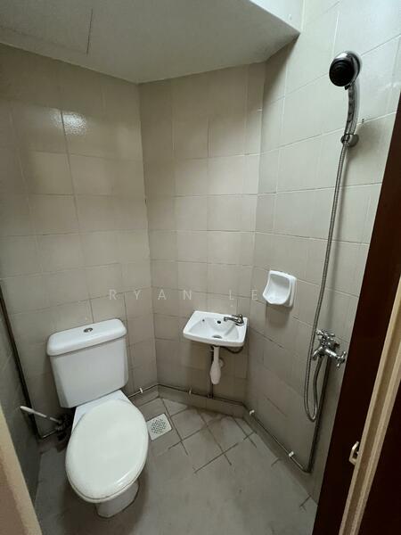 Villa Marina, 21 Jalan Sempadan, 3 Bedrooms, 1,259 sqft, Condominium For Rent, by Ryan Lee, 18939223 - PropertyGuru.com.sg