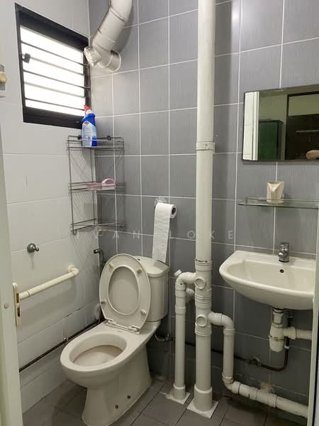 108 Ang Mo Kio Avenue 4, 108 Ang Mo Kio Avenue 4, 2 Bedrooms, 721 sqft, HDB Flat For Rent, by Ivan Loke, 18944797 - PropertyGuru.com.sg