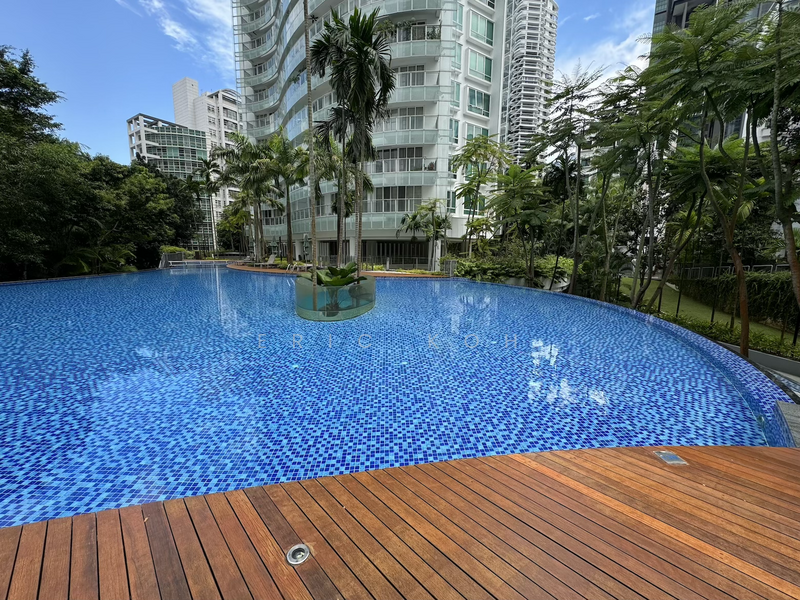 Spacious Swimming Pool