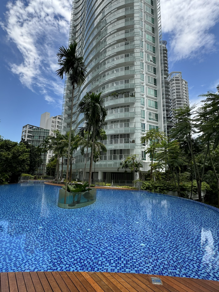 Spacious Swimming Pool