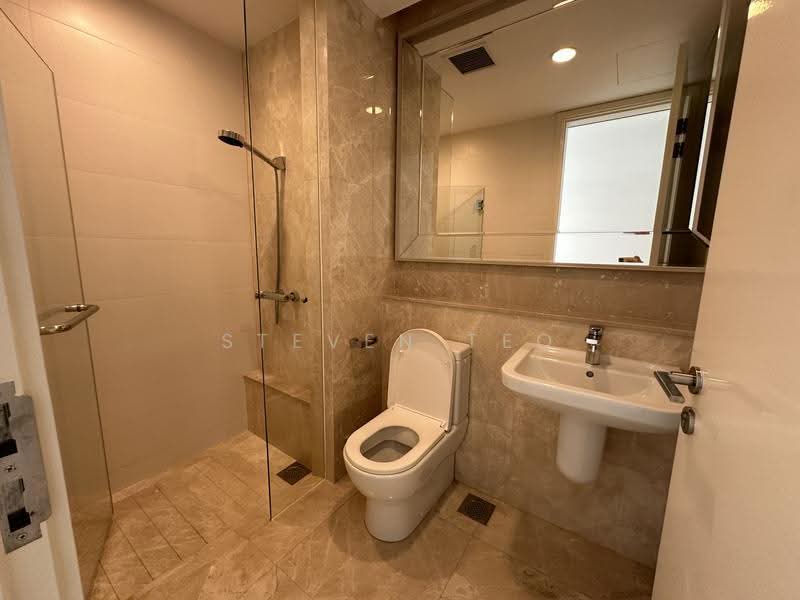 The Trillium, 112 Kim Seng Road, Orchard / River Valley, 5 Bedrooms, 2,390 sqft, Condominium For Rent, by Steven Teo, 18948615 - Common Bathroom - PropertyGuru.com.sg