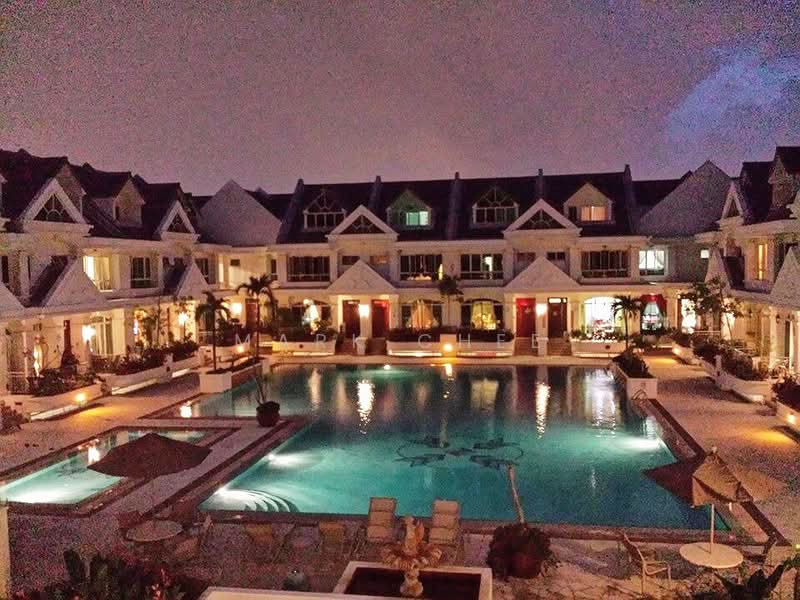 Summer Gardens, Upper Changi Road East, 5 Bedrooms, 3,025 sqft, Terraced House For Rent, by Mark Chee, 18958403 - Mesmerizing view from the Master Bedroom - PropertyGuru.com.sg