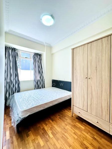 Langston Ville, 15 Kim Yam Road, Orchard / River Valley, 3 Bedrooms, 947 sqft, Apartment For Rent, by Michelle Yow, 18961905 - Bedroom - PropertyGuru.com.sg