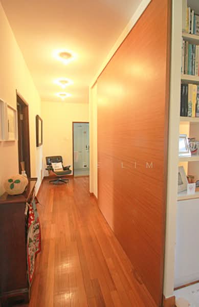 Garden Apartment, 25 Orange Grove Road, 4 Bedrooms, 2,480 sqft, Condominium For Rent, by Renee Lim, 18962640 - Hallway - PropertyGuru.com.sg