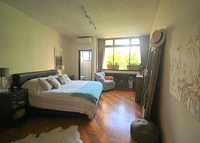 Garden Apartment, 25 Orange Grove Road, 4 Bedrooms, 2,480 sqft, Condominium For Rent, by Renee Lim, 18962640 - Junior master bedroom - PropertyGuru.com.sg