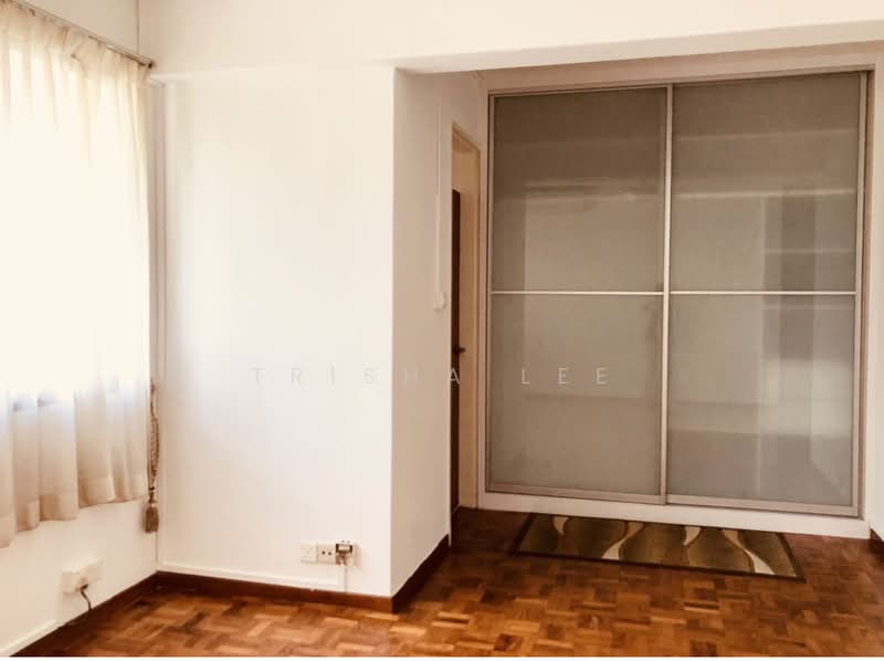 Sommerville Park, 73 Farrer Drive, 3 Bedrooms, 1,948 sqft, Condominium For Rent, by Trisha Lee, 18966196 - Master Room - Wardrobe - PropertyGuru.com.sg