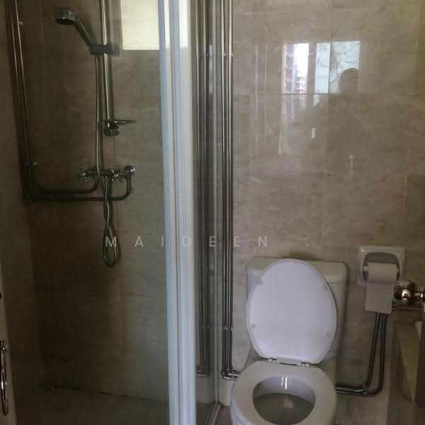 Burlington Square, 175 Bencoolen Street, Beach Road / Bugis / Rochor, 2 Bedrooms, 870 sqft, Apartment For Rent, by Maideen ., 18973269 - PropertyGuru.com.sg