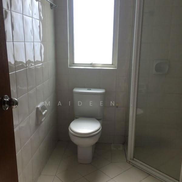 Burlington Square, 175 Bencoolen Street, Beach Road / Bugis / Rochor, 2 Bedrooms, 870 sqft, Apartment For Rent, by Maideen ., 18973269 - PropertyGuru.com.sg