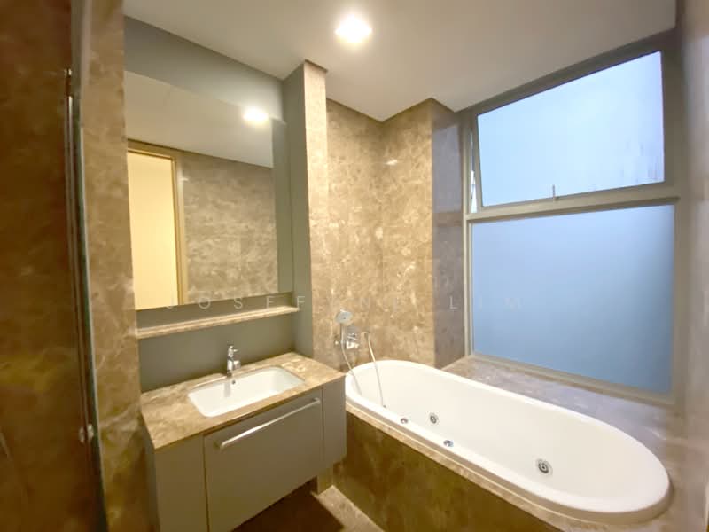 Residences @ Killiney, 147 Killiney Road, 2 Bedrooms, 1,076 sqft, Condominium For Rent, by Josefyne Lim, 18984471 - Master Bathroom - PropertyGuru.com.sg