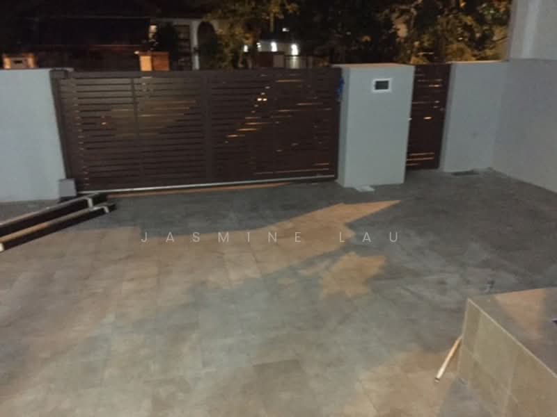 New List! Semi-Detached House - Serangoon Garden Way, Bloxhome Drive, 5 Bedrooms, 3,700 sqft, Detached House For Rent, by Jasmine Lau, 18988228 - Large Car pouch - PropertyGuru.com.sg