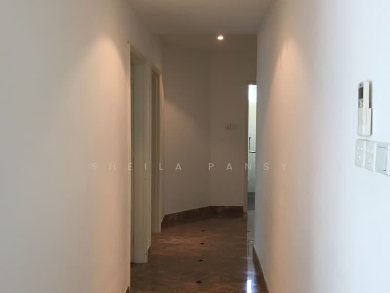 Jervois Lodge, 32 Jervois Road, 3 Bedrooms, 1,798 sqft, Condominium For Rent, by Sheila Pansy, 18999210 - Passage way - PropertyGuru.com.sg