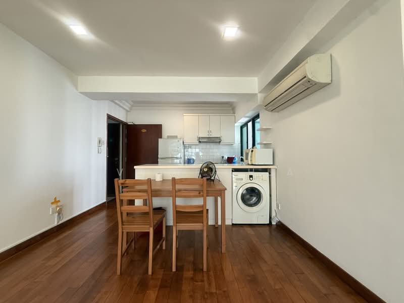 Surrey Court, 12 Surrey Court, 2 Bedrooms, 800 sqft, Condominium For Rent, by Yvonne Chua, 18999677 - PropertyGuru.com.sg