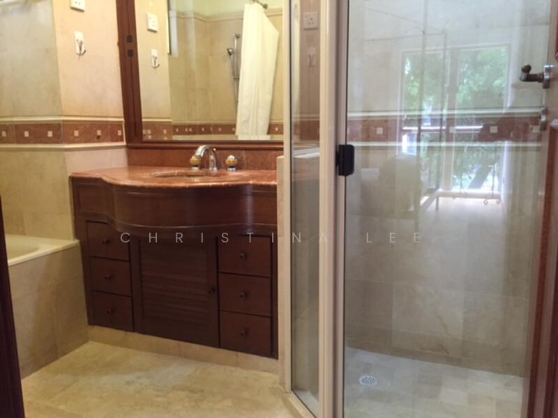 Master Bedroom Rm Toilet