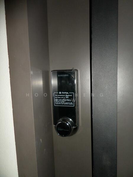 Super secure hi end Samsung digital lock, No keys!