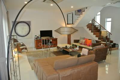 For Rent - Fernhill Close