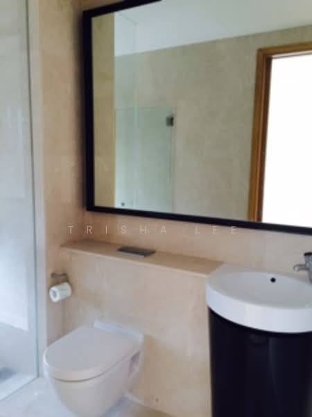 Martin Place Residences, 2 Martin Place, 4 Bedrooms, 1,744 sqft, Condominium For Rent, by Trisha Lee, 19059861 - Junior Master Bathroom - PropertyGuru.com.sg