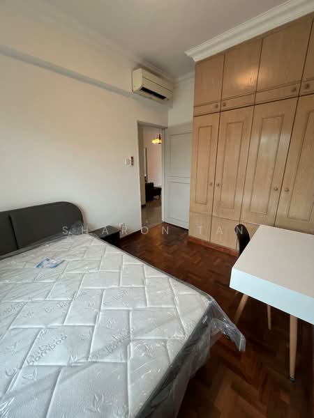 Royal Palm Mansions, 330 Pasir Panjang Road, 3 Bedrooms, 1,238 sqft, Condominium For Rent, by Sharon Tan, 19066867 - PropertyGuru.com.sg