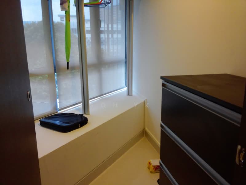 Alexis, 356 Alexandra Road, 1 Bedroom, 506 sqft, Condominium For Rent, by Soh YK, 19071526 - Walk in closet - PropertyGuru.com.sg
