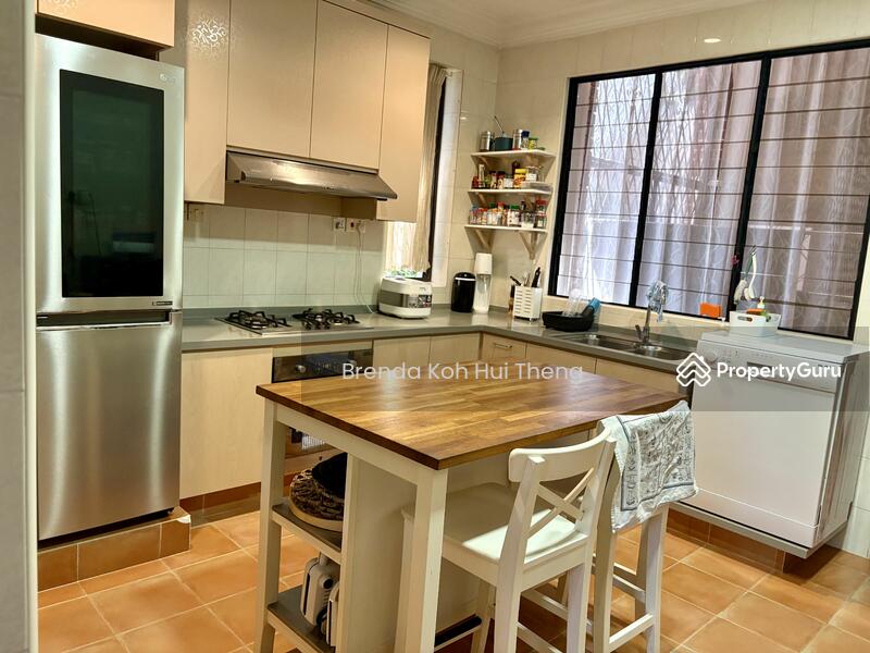 For Rent - Balmoral Park Townhouse with Pool