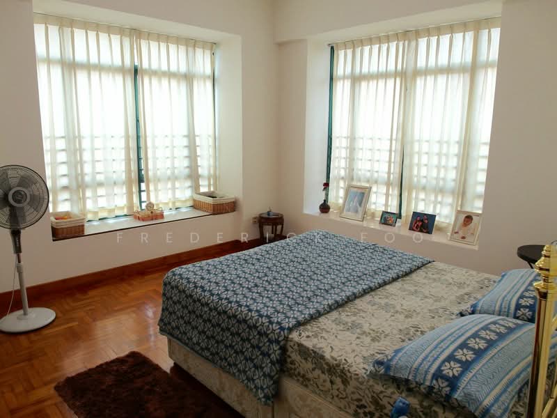 The Hillside, 343 Upper Bukit Timah Road, 4 Bedrooms, 1,780 sqft, Condominium For Rent, by Frederick Foo, 19079494 - Bedroom - PropertyGuru.com.sg